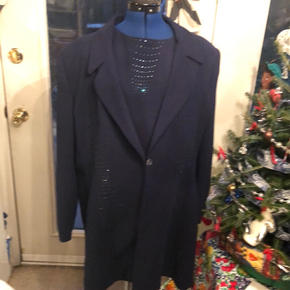 Cavli matching Jacket and she’ll top. 2Pcs 18